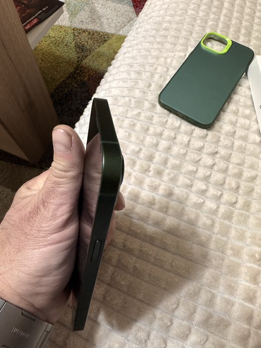 Iphone 13  128gb с гаранция