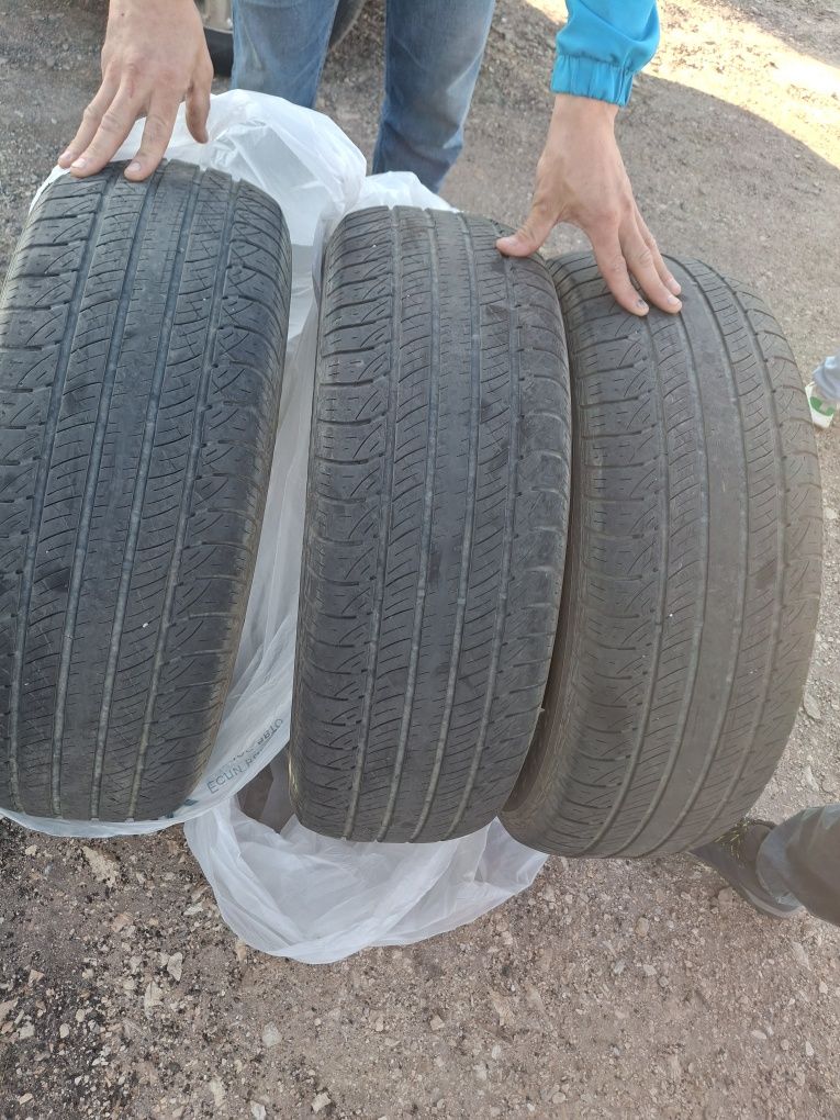 Продам шины 3 шт.