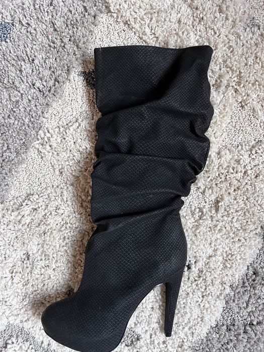 Сапоги на каблуке