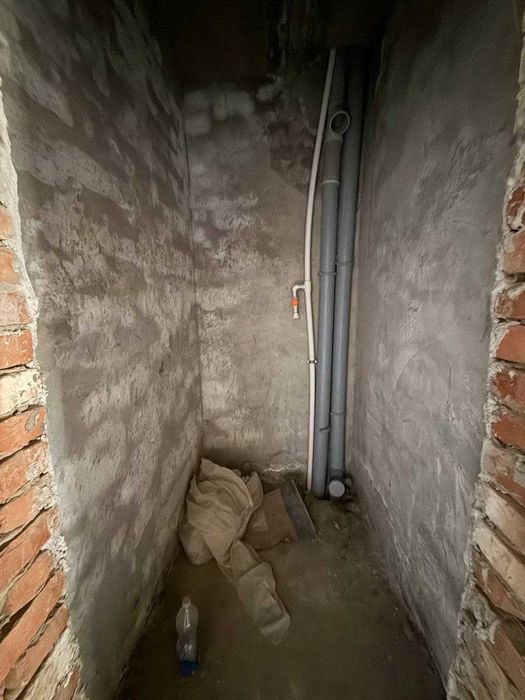 Продаётся 3х квартира на 4 этаж орр КАНЕЧКА