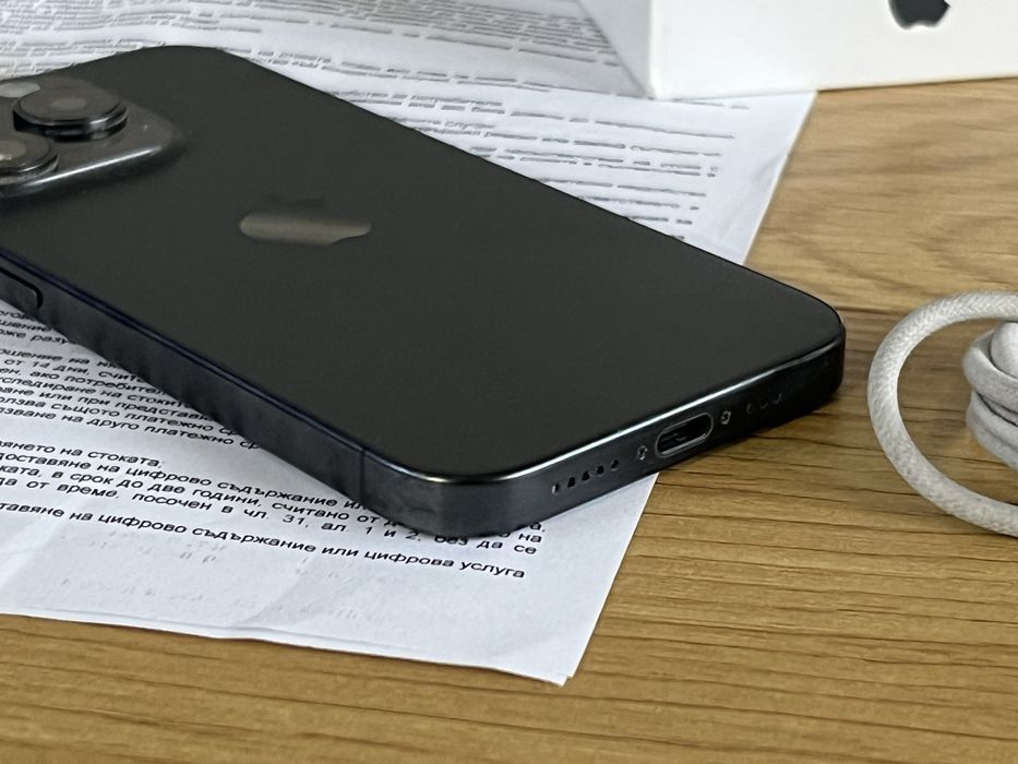Бартер гаранционен iPhone 15 pro 256gb black