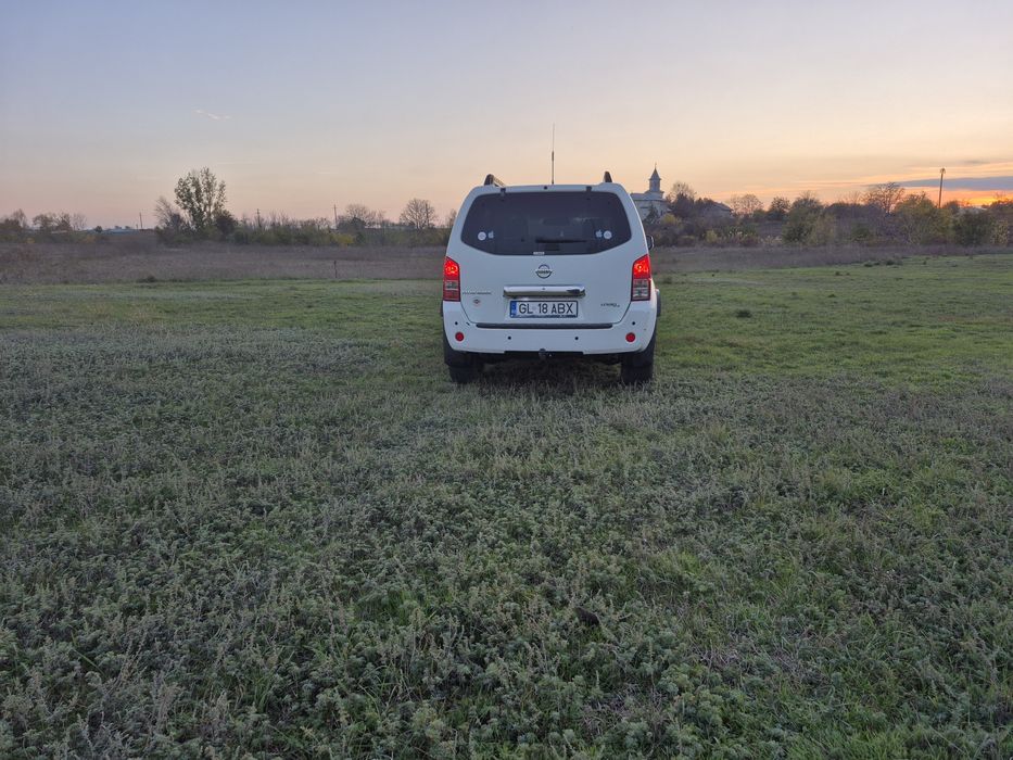 Nissan Pathfinder R51