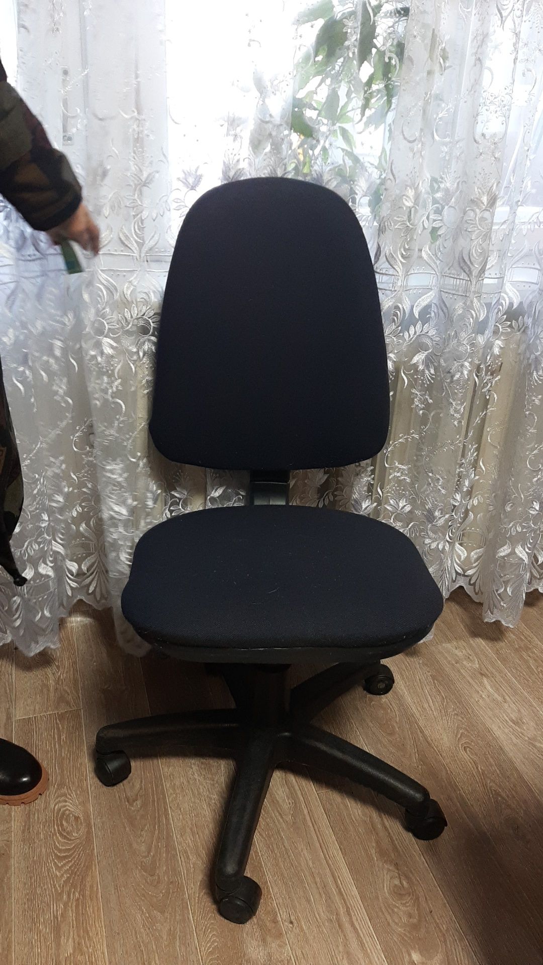 Продам компьютерный  стул