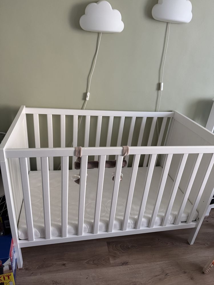 Бебешко креватче Ikea Sundvik и матрак Skonast