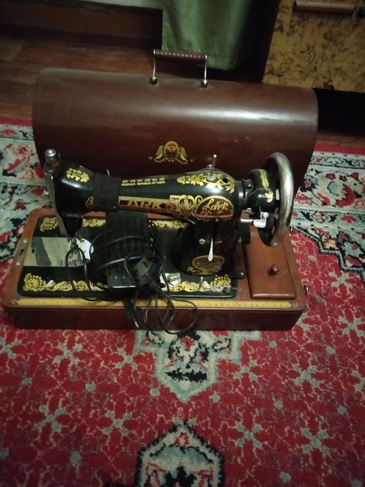 Швейная машинка электрическая
