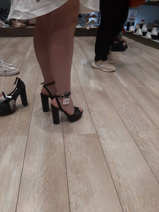 Продавам дамски обувки