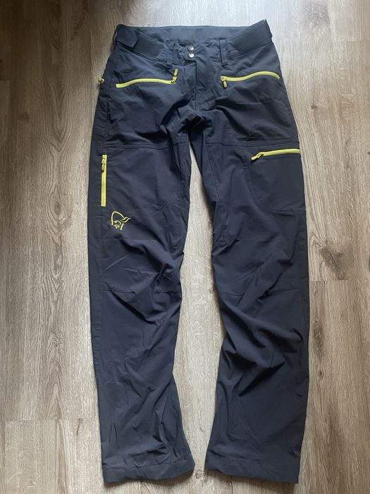 Fjallraven Norrona Nike Oakley Burberry  яке