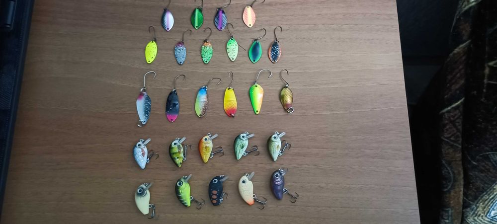 воблери и клатушки за пъстърва+органайзер/класьор/