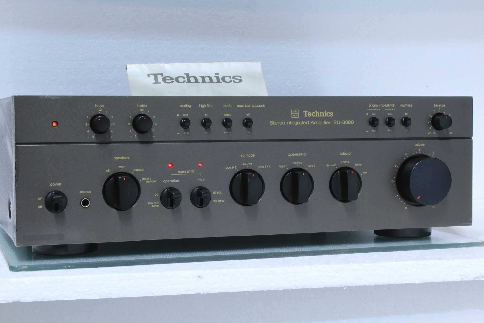 Statie Technics SU-8080.