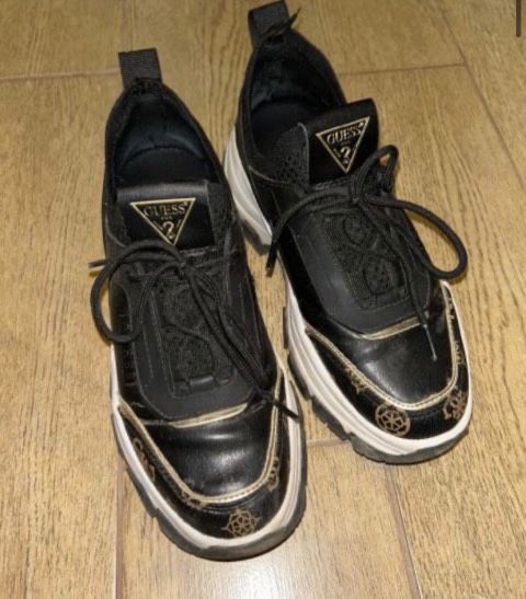 Дамски обувки Guess