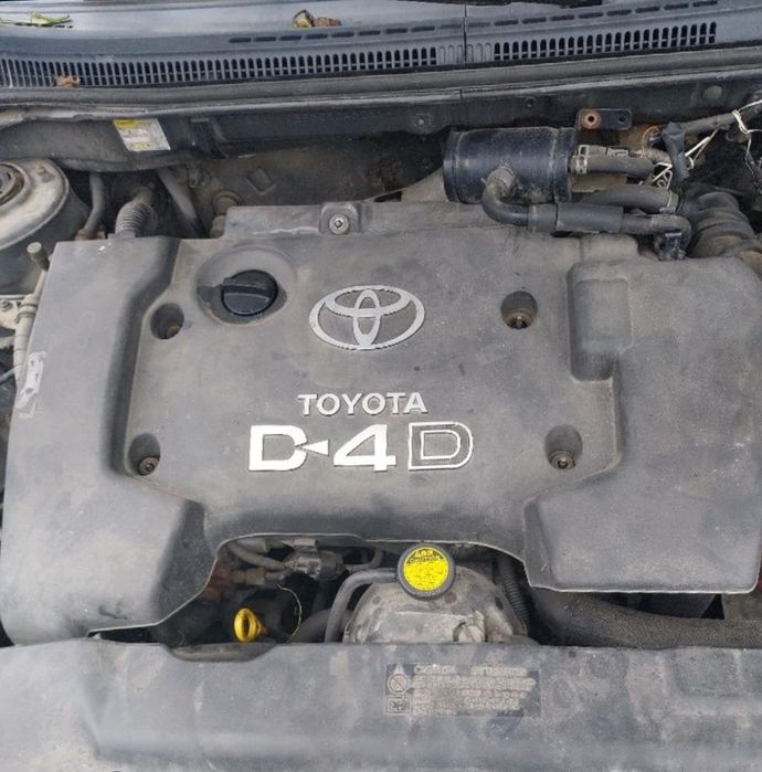Продавам на части двигател за Toyota 2.0 d4d 116k.c 1CD Toyota/Тойота