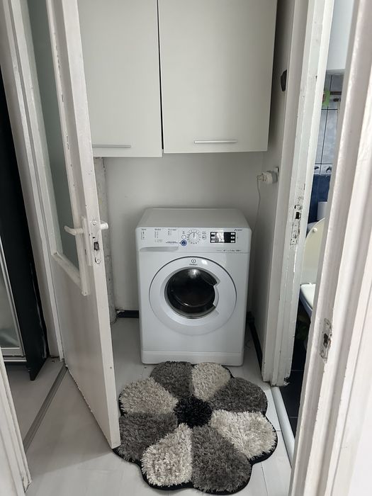 Inchiriez ap 3 camere calea bucuresti