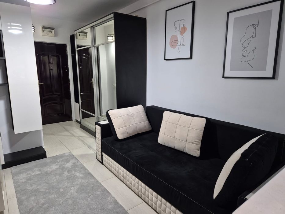 Proprietar * închiriez garsonieră zona sud