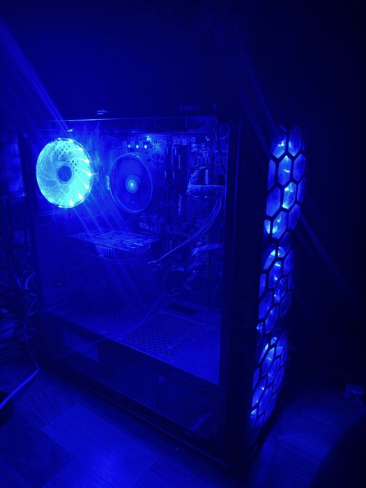 PC gaming,studio ,Ryzen 5 5600X, 16GB 3200mhz, ssd 1tb m2 pcie4, b550m
