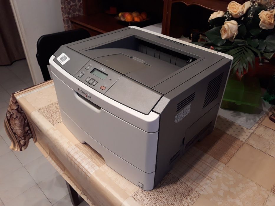 PERFECTĂ- Imprimanta laser E360d