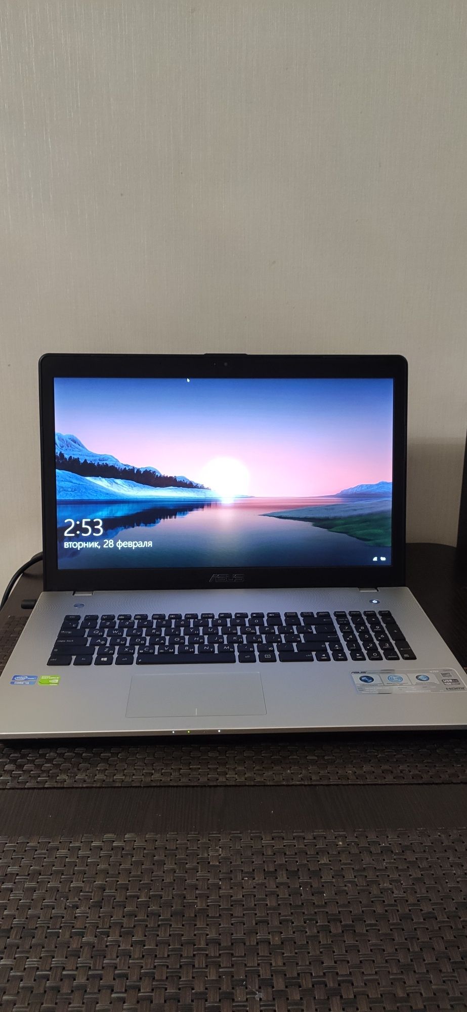 Отличный и стильный ноутбук ASUS N76V