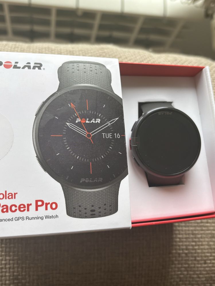 Смарт часовник с GPS - POLAR PACER PRO