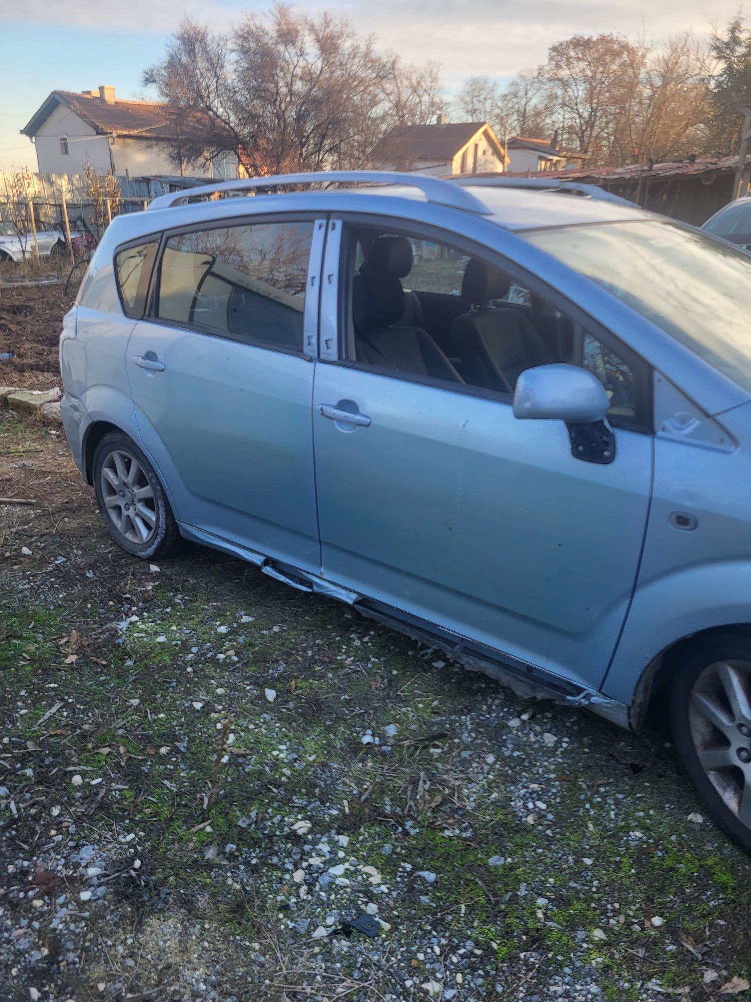 Toyota Corolla Verso 2.2D4D 136kc  НА ЧАСТИ