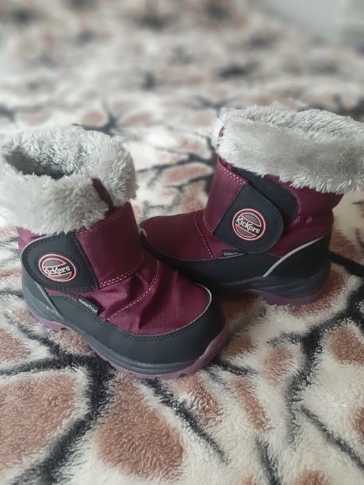 4 perechi încălțăminte  26 fetițe