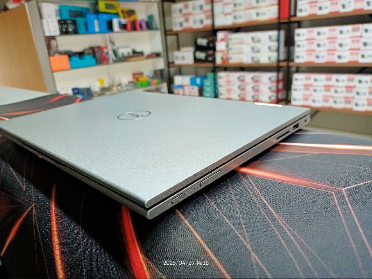 DELL  Intel(R)Core i5-7500U 2.70Ghz