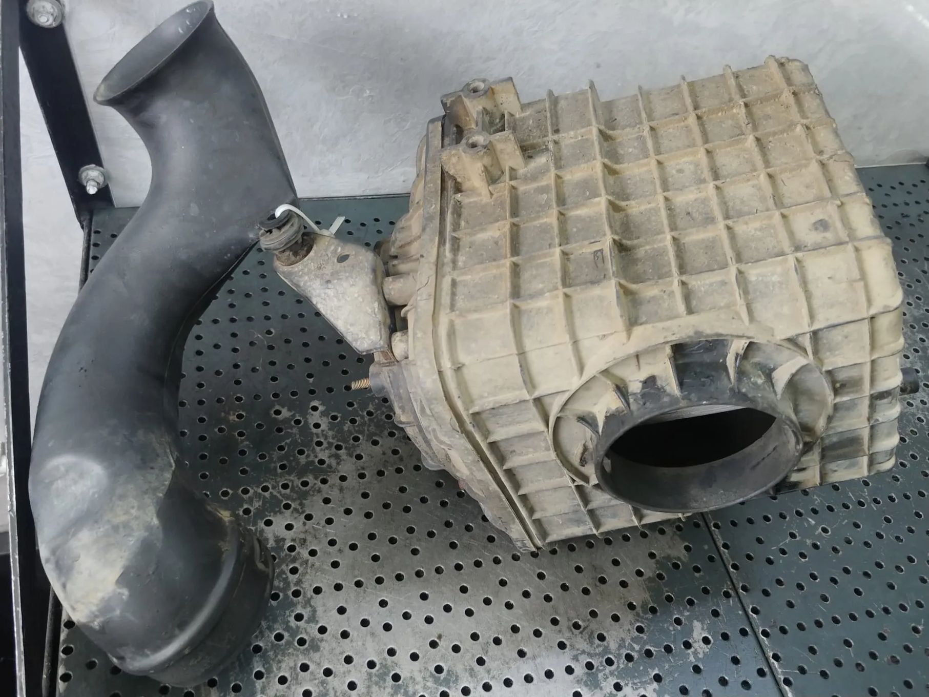 carcasa filtru aer 1.9 jtd 937a2000 alfa romeo  156