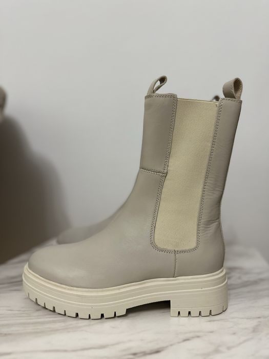 Ghete bej din piele naturala noi 36