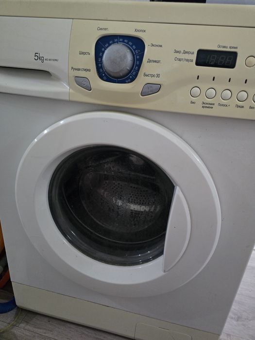 Продам стиральную машину LG