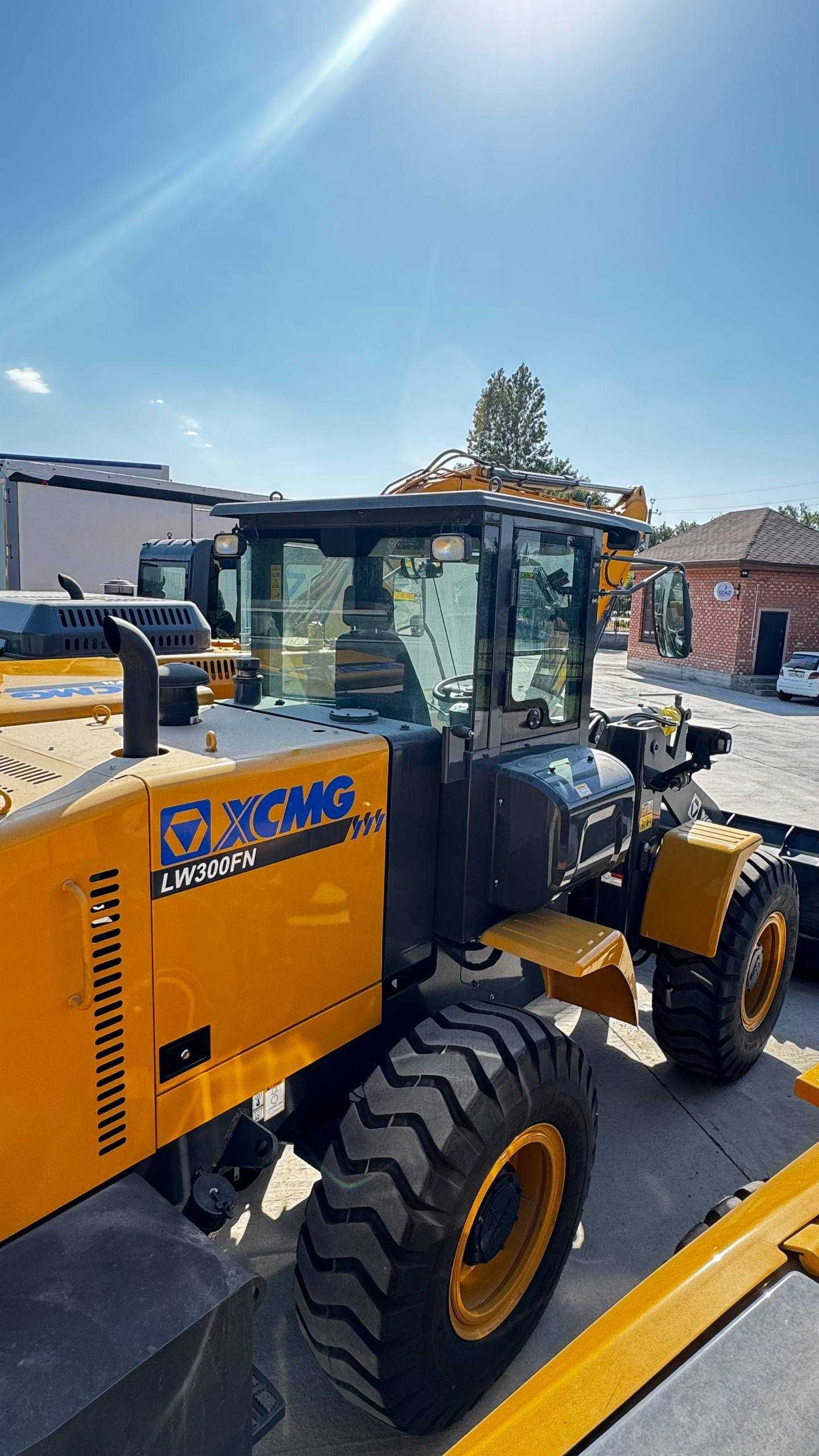 XCMG 1.8 куб LW300FN (рычаг)