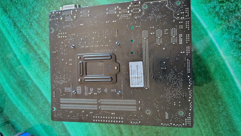 Vând kit gaming ASUS PRIME B360M-K cu i5 8400