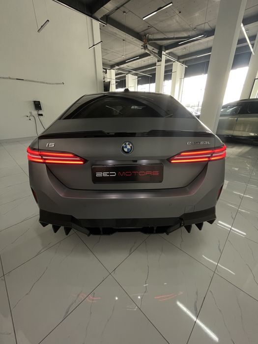 BMW i5 35 L Luxury позиция полний фул