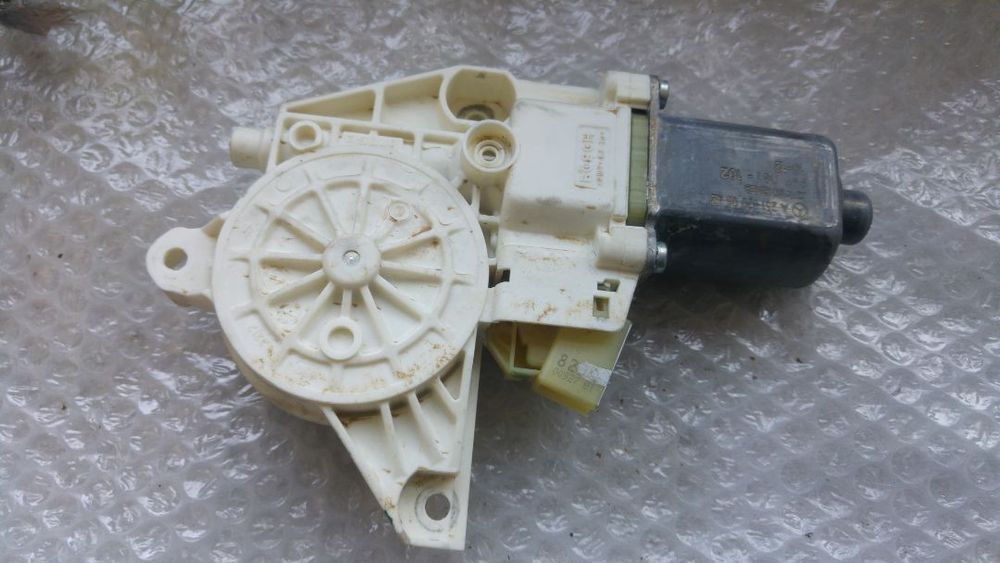 motoras macara dreapta fata mercedes m-class ml 350 4matic w164 2011  0130822272  a2518200842