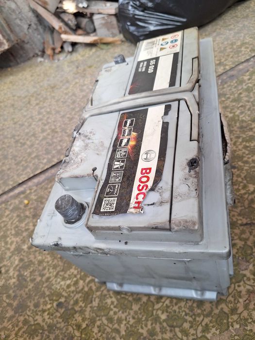 Продавам акумолатор BOSCH 85ah 12v