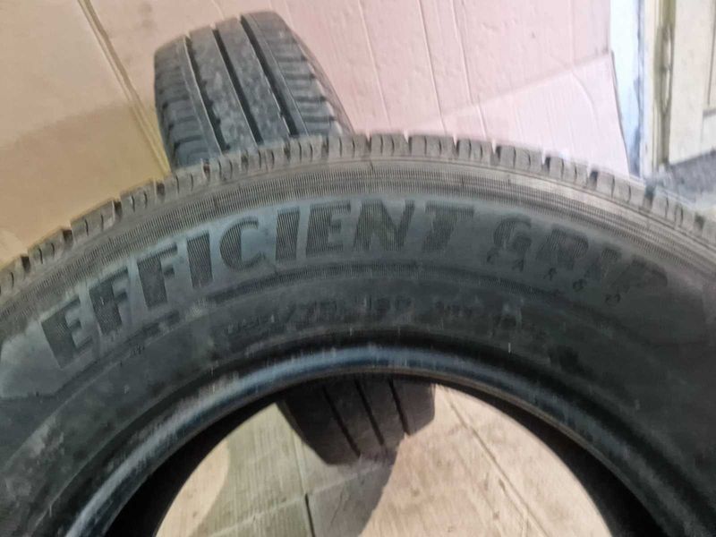 2 Goodyear R16C 225/75/ 
летни бусови гуми DOT0819