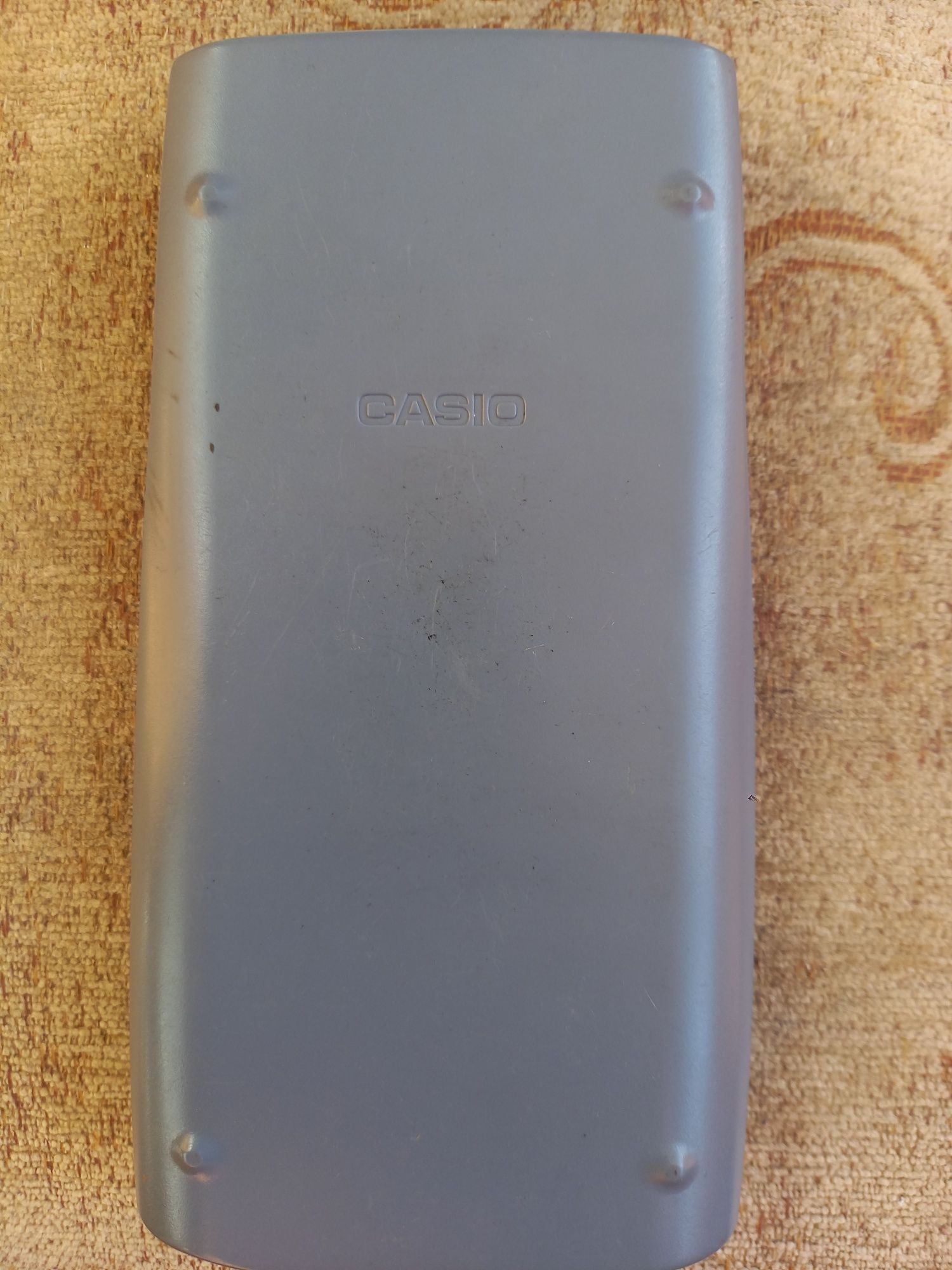 Калкулатор Casio fx-82ES
