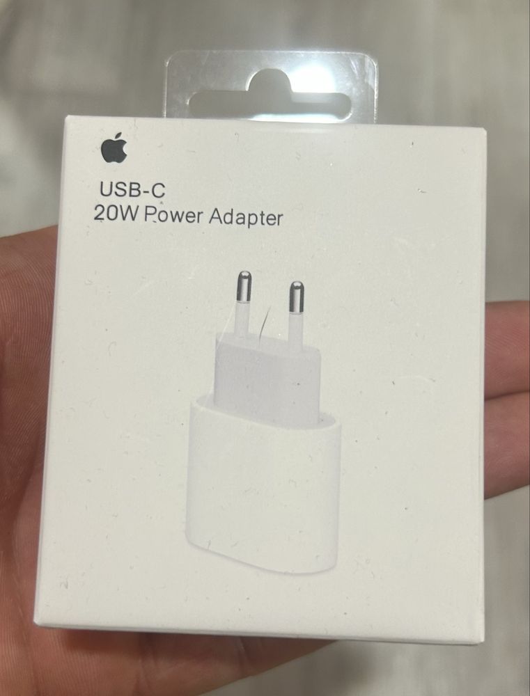 Apple 20 w power adapter