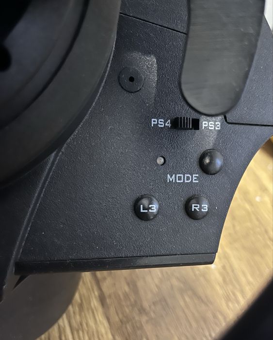 Волан Thrustmaster T150