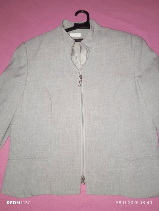 Дамско сако сиво