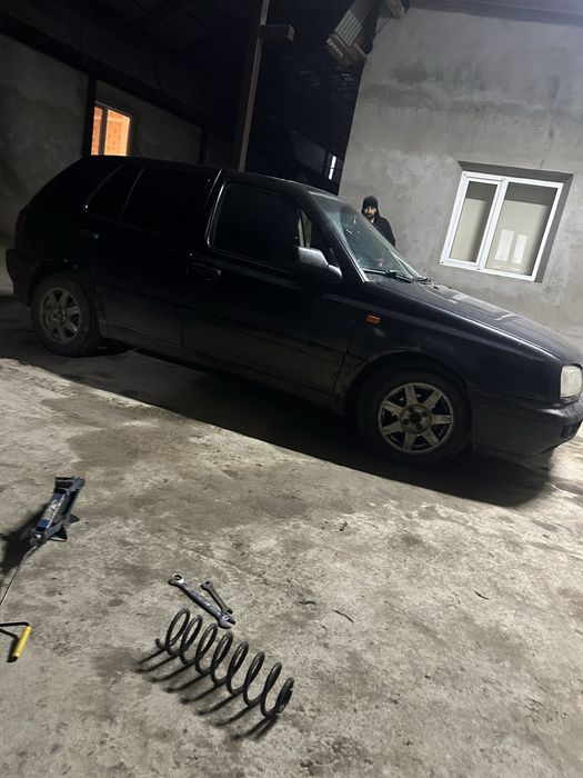 Продам гольф3 1.8