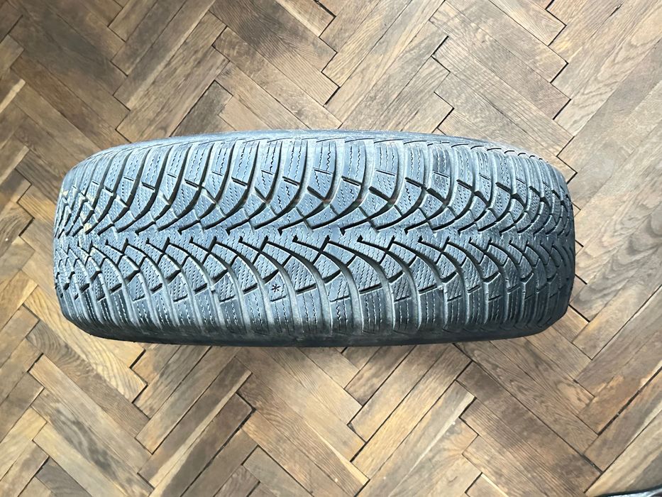 зимни гуми
GOODYEAR ULTRAGRIP 9, M+S,
195/55/16 87T, DOT 2019, 4 мм
