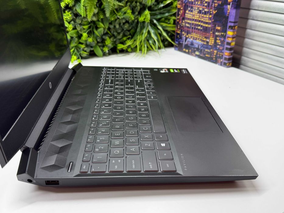 Лаптоп HP Pavilion Gaming 15