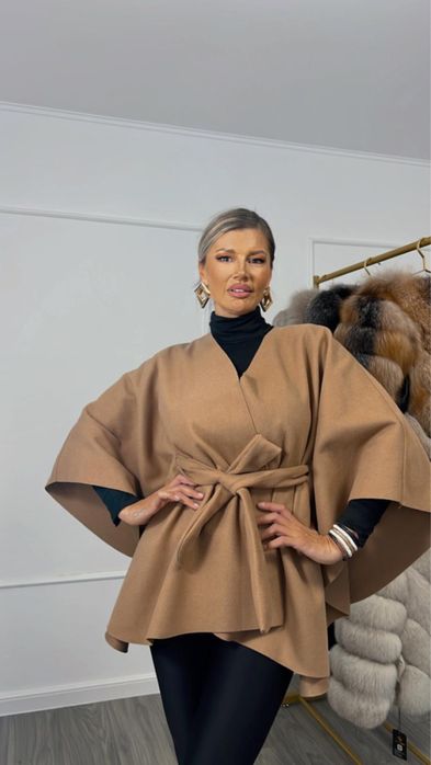 Capa deosebit de versatila si stilata marimea universala ,stofa