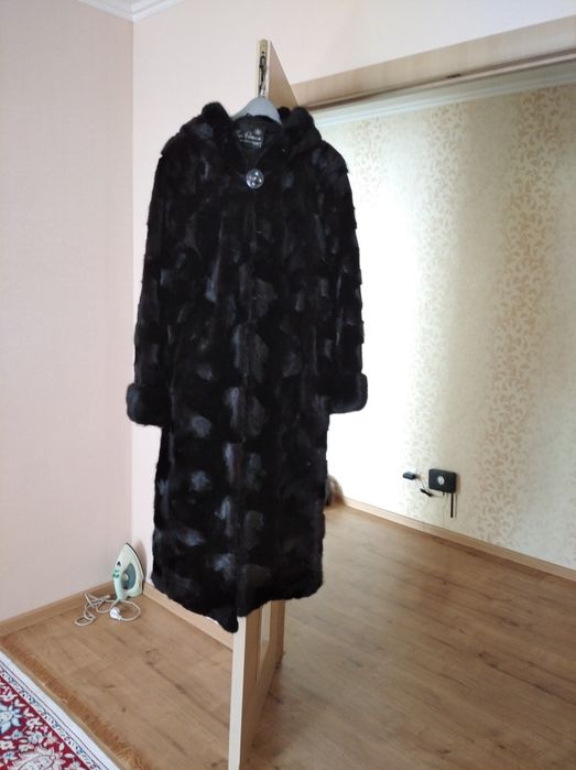 СРОЧНО!    Шуба, норковая, почти новая.