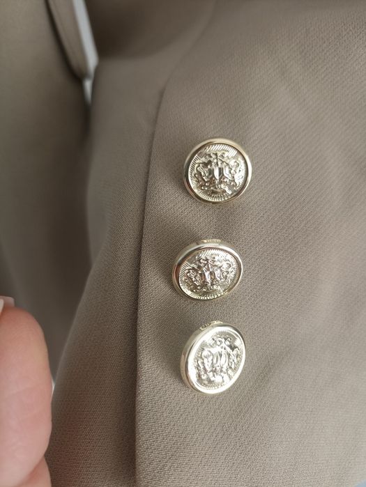 Ново бежово сако