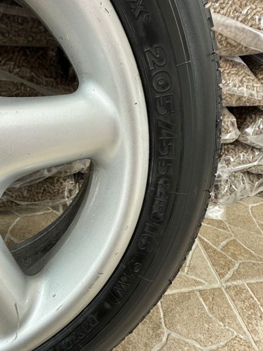 1 брой чисто нова гума, с джанта BMW 16 цола 205 55 r16