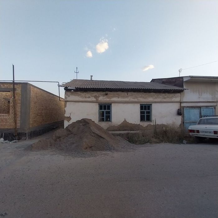 4 sotix uy sotiladi SROCHNA Sergelida narxini kelishamiz