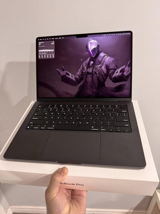 Macbook pro m4 14  16/512 black