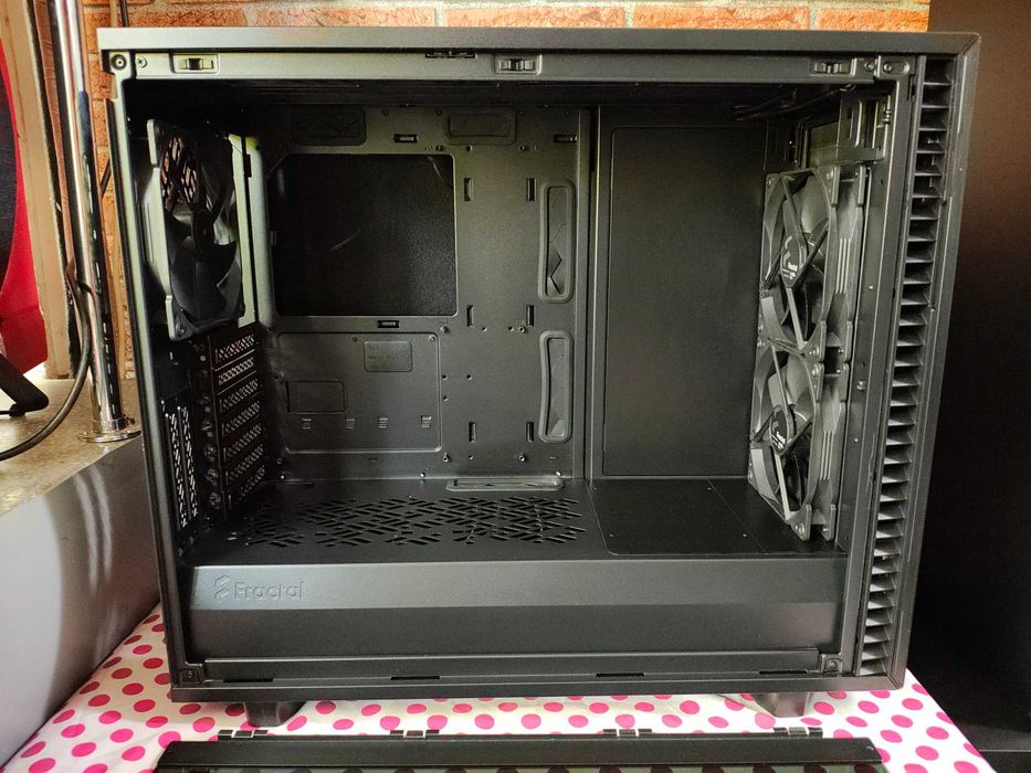 Carcasa PC Fractal Design Define 7 Black TG Light Tint Black.