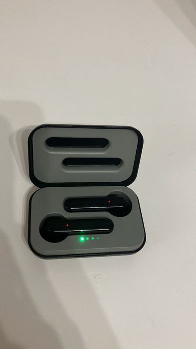 Продавам безжични слушалки trust primo touch