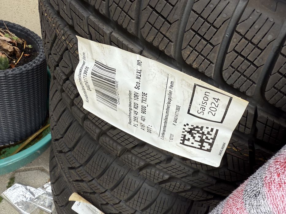 Set 4 anvelope NOI iarna Pirelli Scorpion Winter 265/45/20 108V