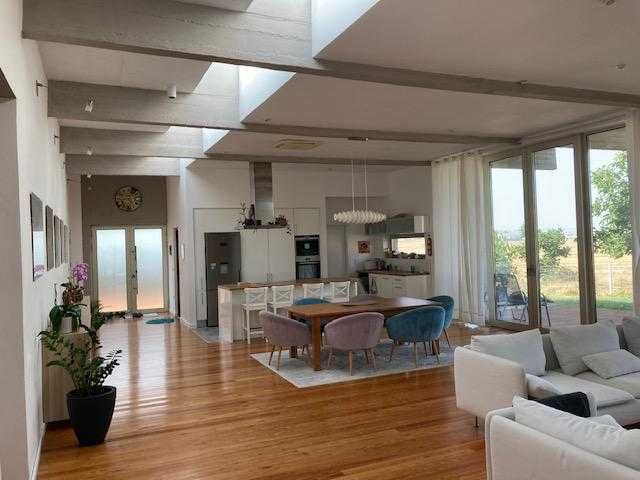 Продава се Къща в Бургас, Горно Езерово - 287 кв.м за 889 €/кв.м - Снимка #2